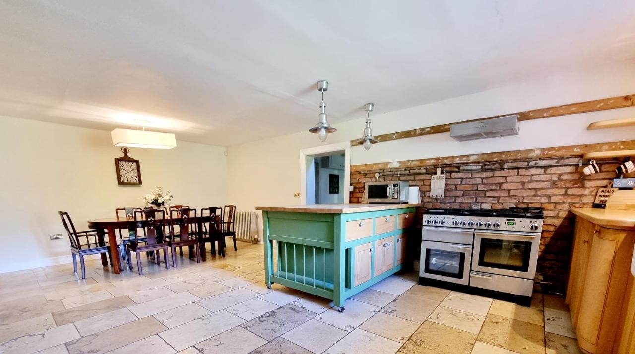 Villa Luxury 5-bed - Winfields House